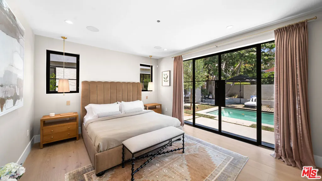 1914 N Laurel Canyon Boulevard, Los Angeles, California 90046 home-pic-8